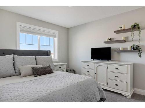 8645 121 Avenue, Grande Prairie, AB - Indoor Photo Showing Bedroom