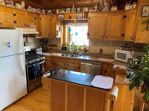 773012-54 Range Road, Rural Spirit River No. 133, M.D. Of, AB - Indoor Photo Showing Kitchen With Double Sink