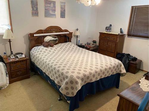 5120 46 Avenue, Spirit River, AB - Indoor Photo Showing Bedroom