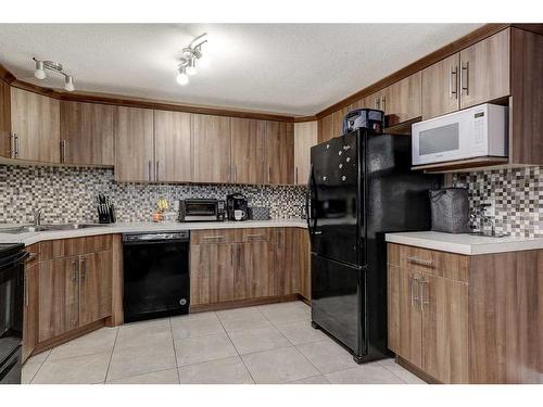 12605 103B Street, Grande Prairie, AB - Indoor Photo Showing Kitchen