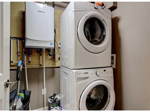 12605 103B Street, Grande Prairie, AB - Indoor Photo Showing Laundry Room