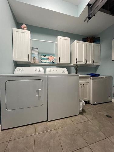 4 2Nd Avenue Se, Joussard, AB - Indoor Photo Showing Laundry Room
