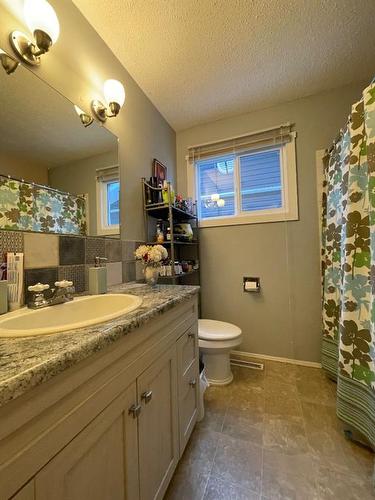 4724 51St Avenue, High Prairie, AB - Indoor Photo Showing Bathroom