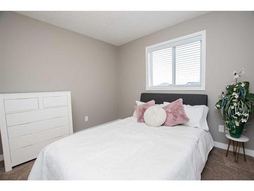 9455 Willow Drive, Grande Prairie, AB - Indoor Photo Showing Bedroom