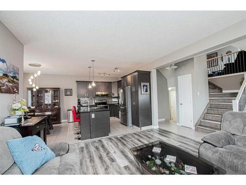 9455 Willow Drive, Grande Prairie, AB - Indoor Photo Showing Living Room