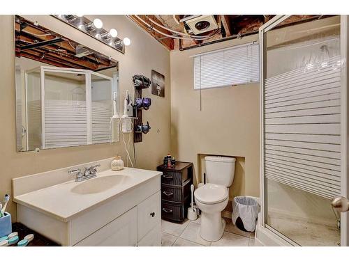 111031 Twp Rd 705 A, Beaverlodge, AB - Indoor Photo Showing Bathroom