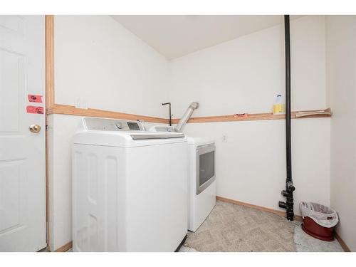 9121 111 Avenue, Grande Prairie, AB - Indoor Photo Showing Laundry Room