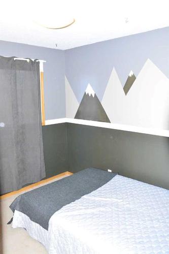 4429 54 Street, Grimshaw, AB - Indoor Photo Showing Bedroom