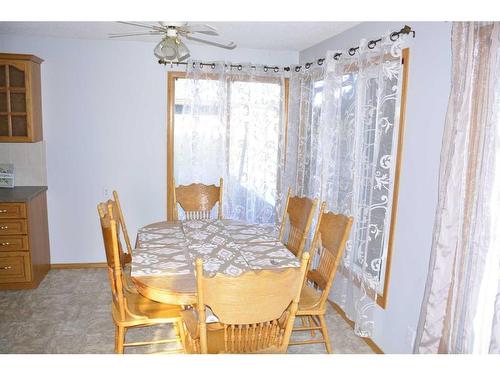 4429 54 Street, Grimshaw, AB - Indoor Photo Showing Dining Room