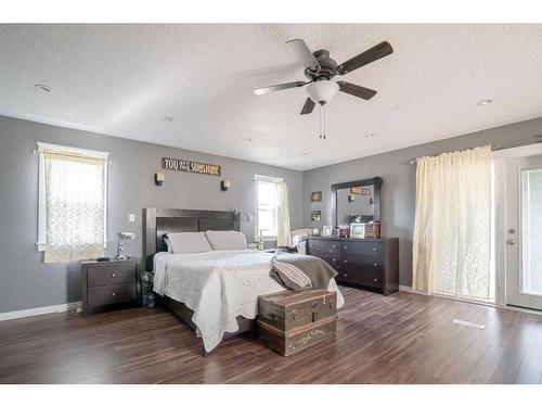 25-842070 Range Road 241, Rural Northern Lights, County Of, AB - Indoor Photo Showing Bedroom