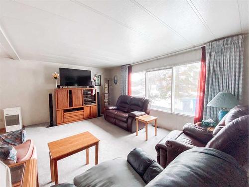 4506 47 Street, Spirit River, AB - Indoor Photo Showing Living Room