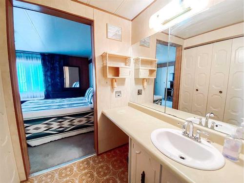 4506 47 Street, Spirit River, AB - Indoor Photo Showing Bathroom