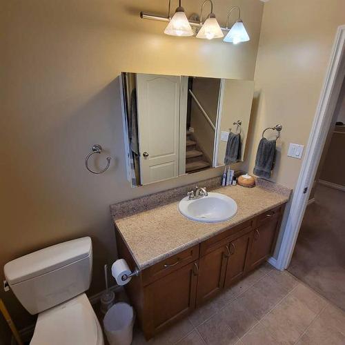 7013 99 Street, Peace River, AB - Indoor Photo Showing Bathroom