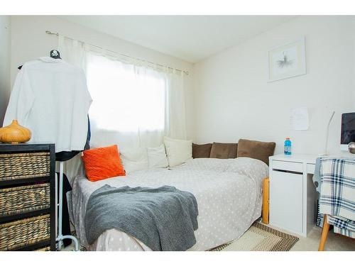 9429 129 Avenue, Grande Prairie, AB - Indoor Photo Showing Bedroom