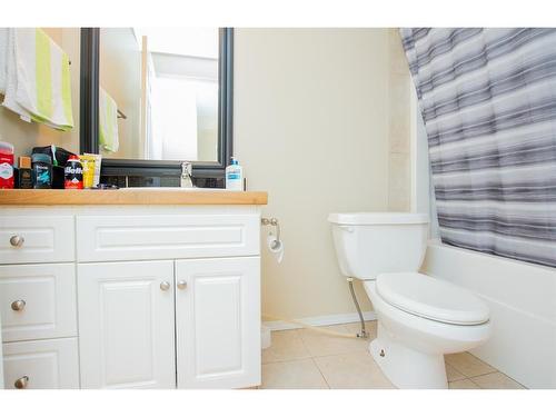 9429 129 Avenue, Grande Prairie, AB - Indoor Photo Showing Bathroom