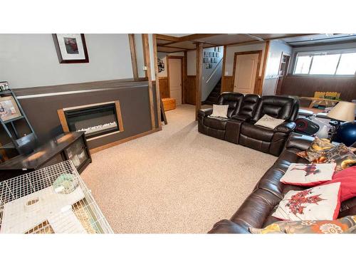 10621 119 Avenue, Grande Prairie, AB - Indoor With Fireplace