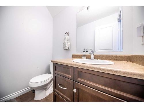 7029 113 Street, Grande Prairie, AB - Indoor Photo Showing Bathroom