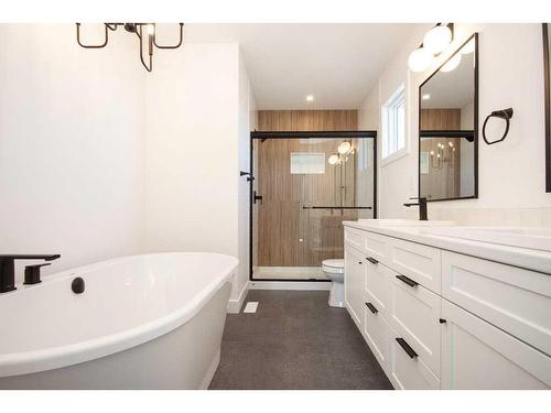 8221 87 Street, Grande Prairie, AB - Indoor Photo Showing Bathroom