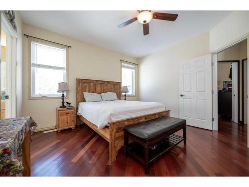 44-704029 64 Range, Rural Grande Prairie No. 1, County Of, AB - Indoor Photo Showing Bedroom