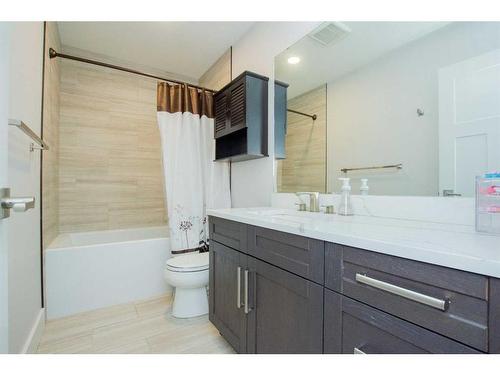 10637 66 Avenue, Grande Prairie, AB - Indoor Photo Showing Bathroom