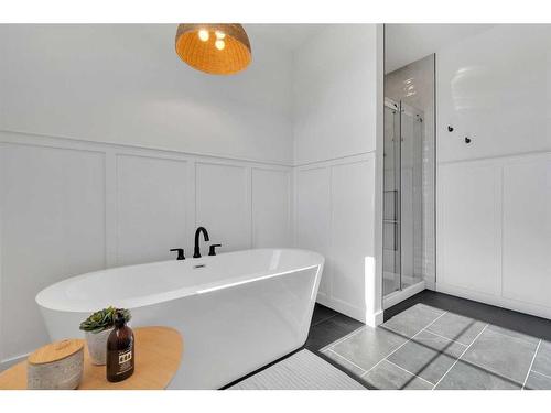 11438 107 Avenue, Grande Prairie, AB - Indoor Photo Showing Bathroom