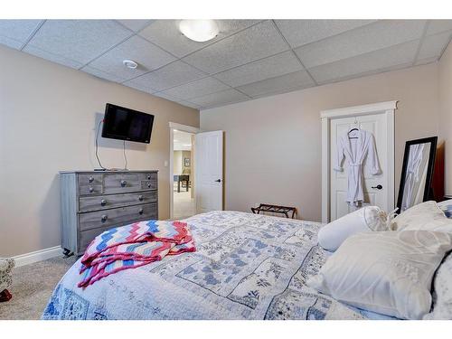 713019 94 Range Road, Rural Grande Prairie No. 1, County Of, AB - Indoor Photo Showing Bedroom