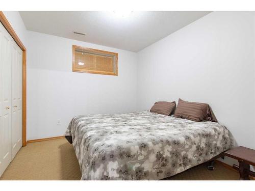 10-63012 Township Road 711A, Rural Grande Prairie No. 1, County Of, AB - Indoor Photo Showing Bedroom