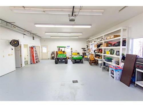 10-63012 Township Road 711A, Rural Grande Prairie No. 1, County Of, AB - Indoor Photo Showing Garage