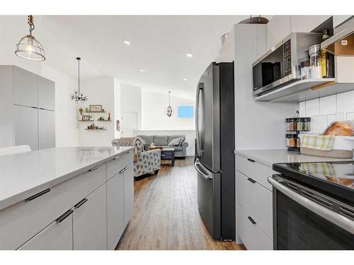 11420 106 Avenue, Grande Prairie, AB - Indoor Photo Showing Kitchen With Upgraded Kitchen