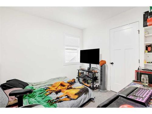 11420 106 Avenue, Grande Prairie, AB - Indoor Photo Showing Bedroom