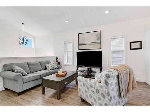 11420 106 Avenue, Grande Prairie, AB - Indoor Photo Showing Living Room