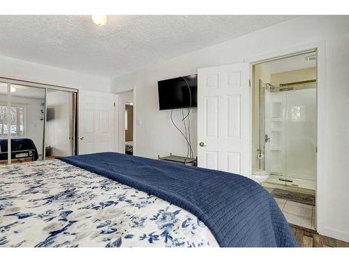 723014 & 723018 Range Road 110, Beaverlodge, AB - Indoor Photo Showing Living Room With Fireplace