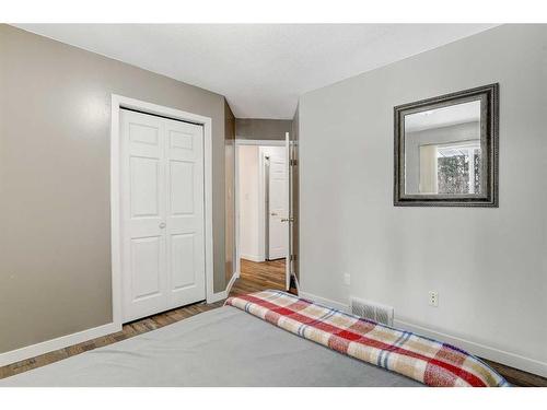 723014 & 723018 Range Road 110, Beaverlodge, AB - Indoor Photo Showing Bedroom