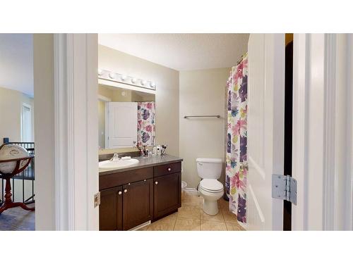 11225 80 Avenue, Grande Prairie, AB - Indoor Photo Showing Bathroom