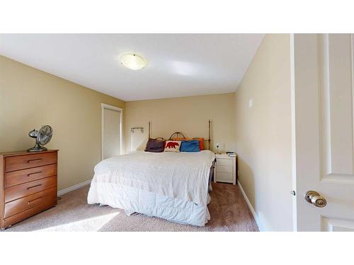 11225 80 Avenue, Grande Prairie, AB - Indoor Photo Showing Bedroom