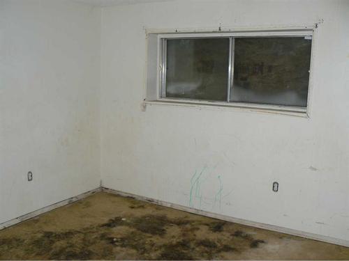 4921 59 Avenue, High Prairie, AB - Indoor Photo Showing Other Room