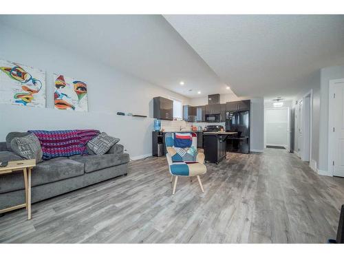 9067 80 Avenue, Grande Prairie, AB - Indoor Photo Showing Living Room