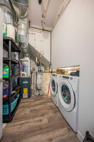 9067 80 Avenue, Grande Prairie, AB - Indoor Photo Showing Laundry Room