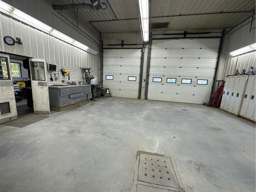 6 840070 743 Highway, Rural Northern Lights, County Of, AB - Indoor Photo Showing Garage