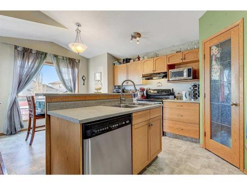 13 Pinnacle Street, Grande Prairie, AB - Indoor Photo Showing Kitchen With Double Sink
