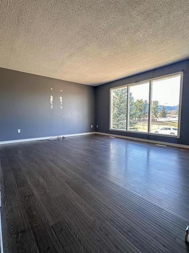 11083 Swann Drive, Grande Cache, AB - Indoor Photo Showing Other Room