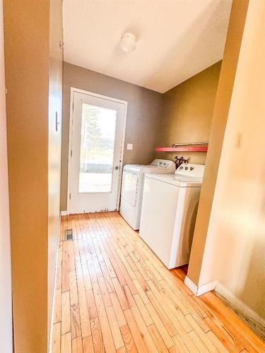 10838 98Th Avenue, Grande Cache, AB - Indoor Photo Showing Laundry Room