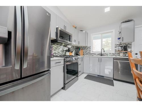 9638 112 Avenue, Grande Prairie, AB - Indoor Photo Showing Kitchen With Upgraded Kitchen