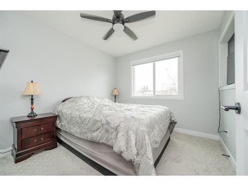 9638 112 Avenue, Grande Prairie, AB - Indoor Photo Showing Bedroom