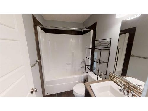 11547 75 Avenue, Grande Prairie, AB - Indoor Photo Showing Bathroom