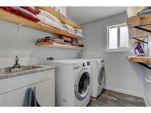 722003 Range Road 91, Rural Grande Prairie No. 1, County Of, AB - Indoor Photo Showing Laundry Room