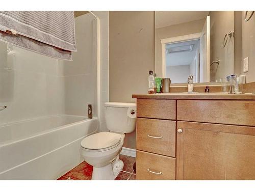 10306 70 Avenue, Grande Prairie, AB - Indoor Photo Showing Bathroom