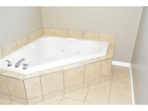 13605 92 Street, Peace River, AB - Indoor Photo Showing Bathroom