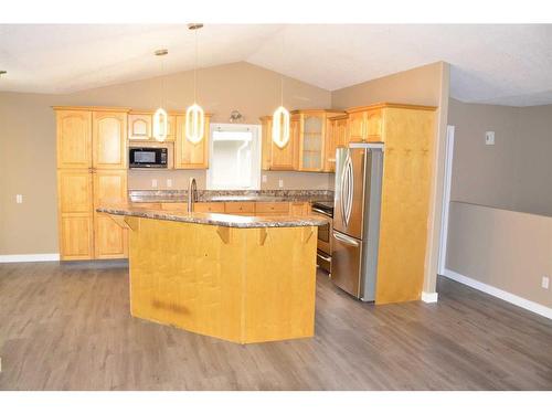 13605 92 Street, Peace River, AB - Indoor Photo Showing Kitchen