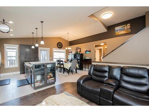 8522 70A Avenue, Grande Prairie, AB - Indoor Photo Showing Living Room